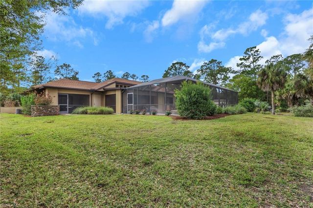 2671 4th AVE NE, Naples, FL 34120