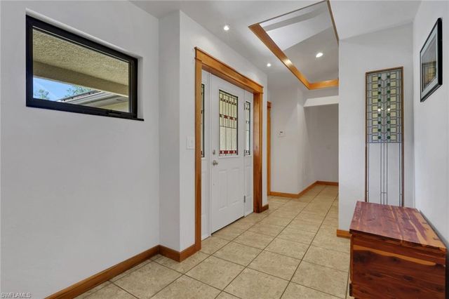 2671 4th AVE NE, Naples, FL 34120