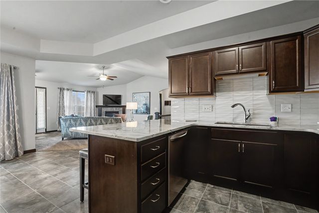 4423 Calder Drive, Marion, IA 52302