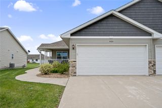 4423 Calder Drive, Marion, IA 52302