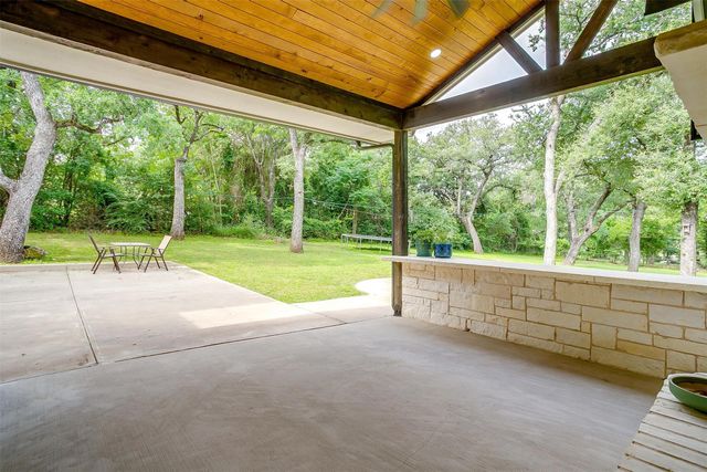 132 S Briaroaks Road, Burleson, TX 76028