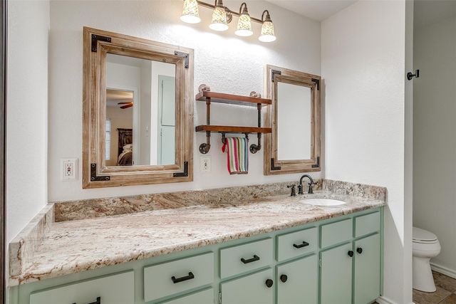 132 S Briaroaks Road, Burleson, TX 76028