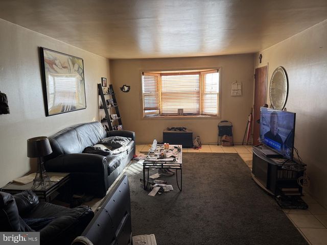 10218 BUSTLETON AVE, Philadelphia, PA 19116