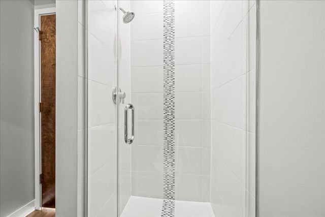 2910 N Sheffield Avenue 301, Chicago, IL 60657