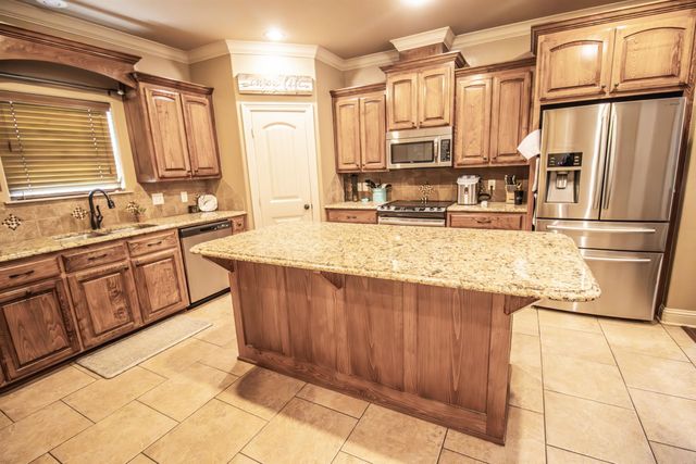 140 SERENITY LN, Marshall, TX 75672