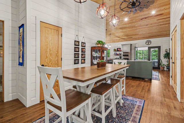 1470 W Adams Road, Pentwater, MI 49449