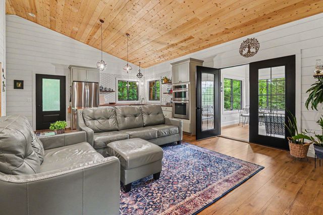1470 W Adams Road, Pentwater, MI 49449