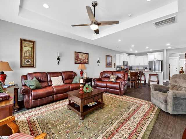 38 Creekhaven Lane, Taylors, SC 29687