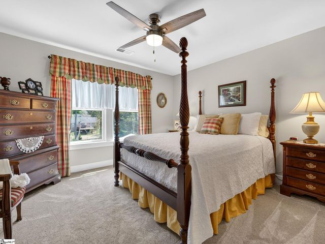 38 Creekhaven Lane, Taylors, SC 29687