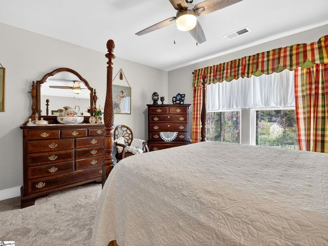 38 Creekhaven Lane, Taylors, SC 29687