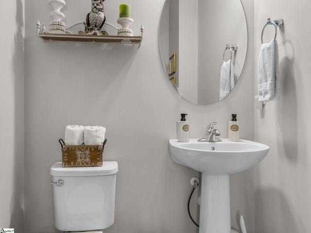 38 Creekhaven Lane, Taylors, SC 29687