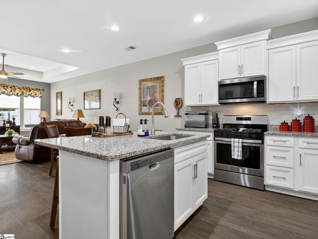 38 Creekhaven Lane, Taylors, SC 29687