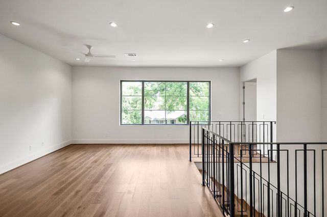 6273 Piping Rock Lane, Houston, TX 77057