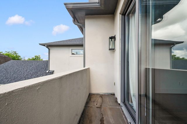 6273 Piping Rock Lane, Houston, TX 77057