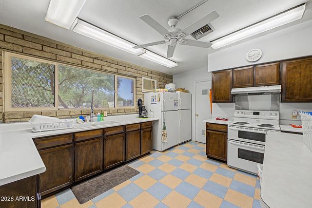 2024 E TIERRA BUENA Lane, Phoenix, AZ 85022