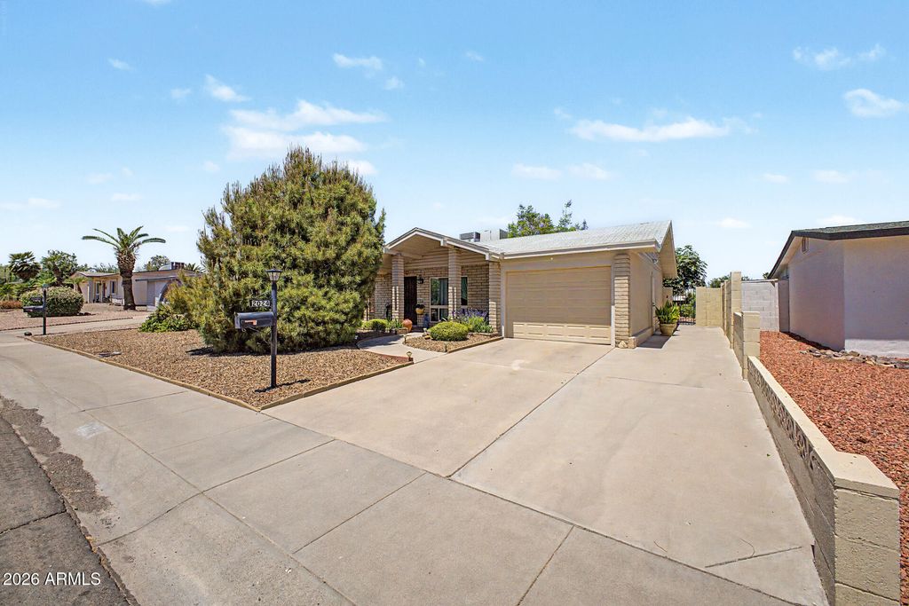 2024 E TIERRA BUENA Lane, Phoenix, AZ 85022