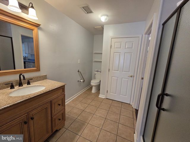 31 W VILLAGE RD, Newark, DE 19713