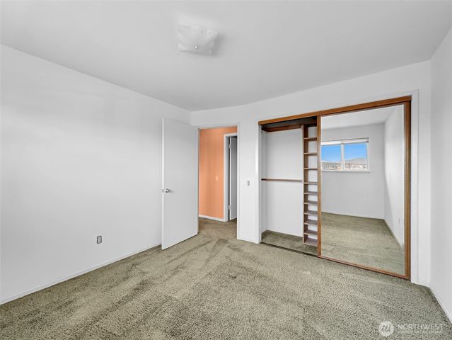 455 Seneca Avenue NW, Renton, WA 98057