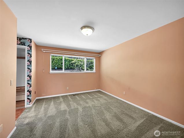 455 Seneca Avenue NW, Renton, WA 98057