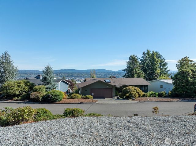 455 Seneca Avenue NW, Renton, WA 98057