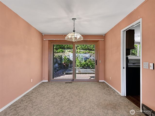 455 Seneca Avenue NW, Renton, WA 98057