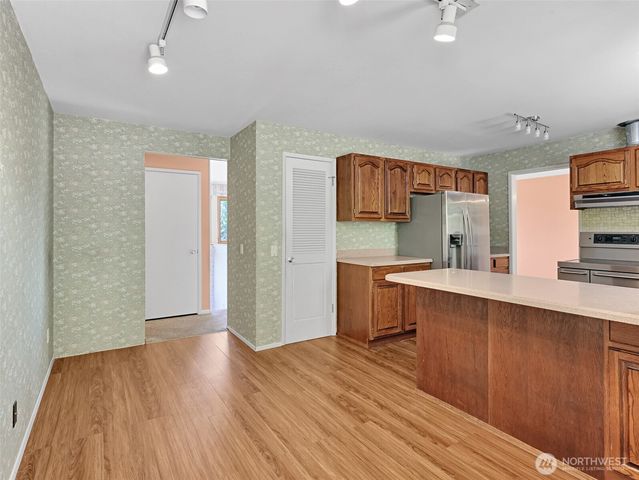 455 Seneca Avenue NW, Renton, WA 98057
