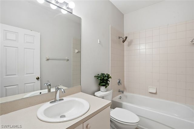 4117 Bellasol CIR 124, Fort Myers, FL 33916