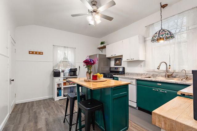 1812 Cedar Road, Homewood, IL 60430