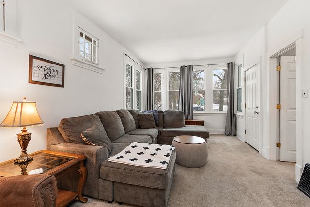 1812 Cedar Road, Homewood, IL 60430