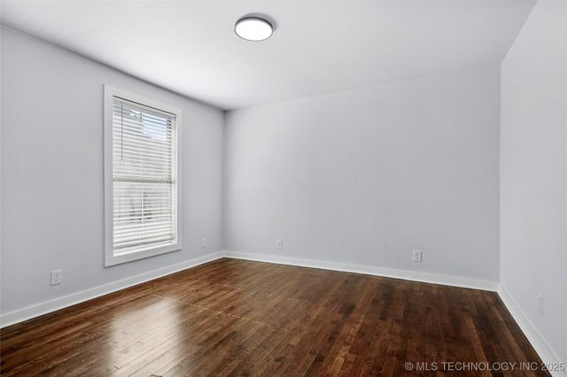 2052 E 12th Place, Tulsa, OK 74104