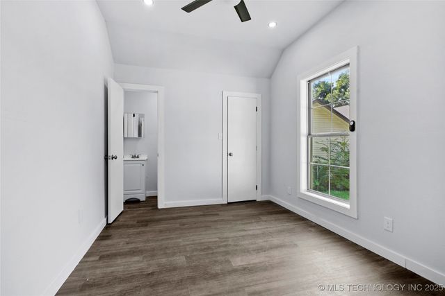 2052 E 12th Place, Tulsa, OK 74104