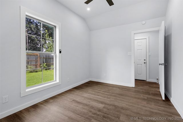 2052 E 12th Place, Tulsa, OK 74104