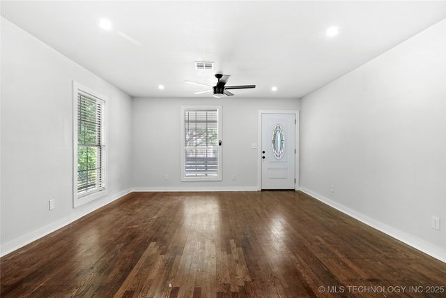 2052 E 12th Place, Tulsa, OK 74104