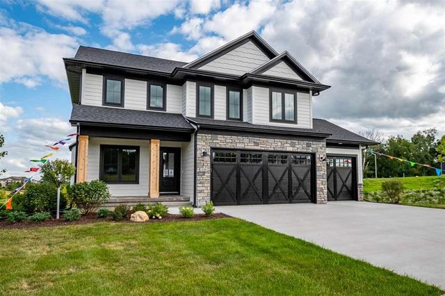 3073 Ridgeview Circle, Coralville, IA 52241