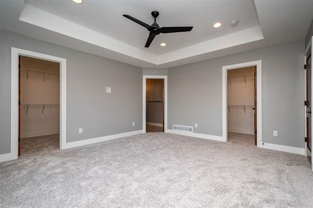 3073 Ridgeview Circle, Coralville, IA 52241