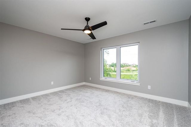 3073 Ridgeview Circle, Coralville, IA 52241