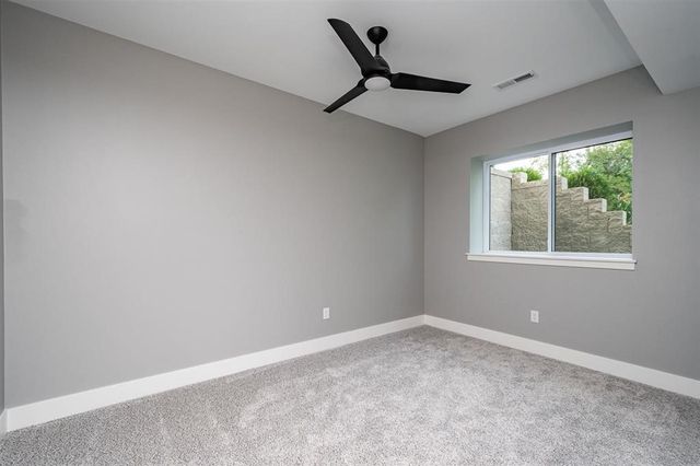 3073 Ridgeview Circle, Coralville, IA 52241