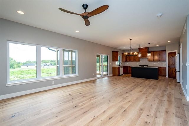 3073 Ridgeview Circle, Coralville, IA 52241