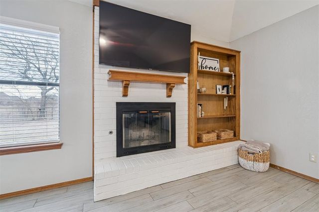 939 W Ridgehaven Way, Mustang, OK 73064