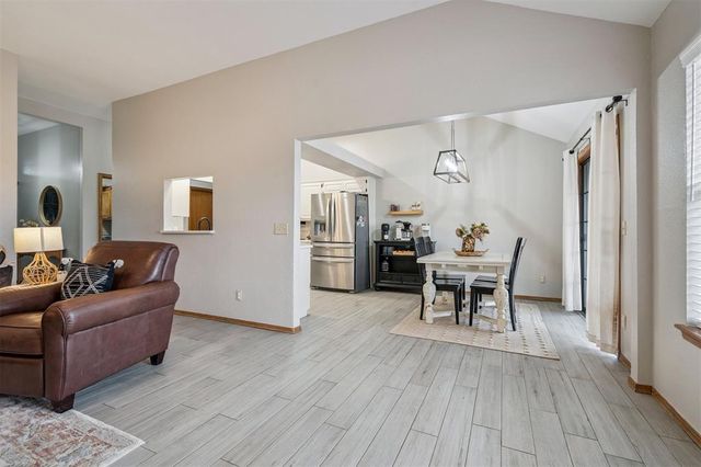 939 W Ridgehaven Way, Mustang, OK 73064