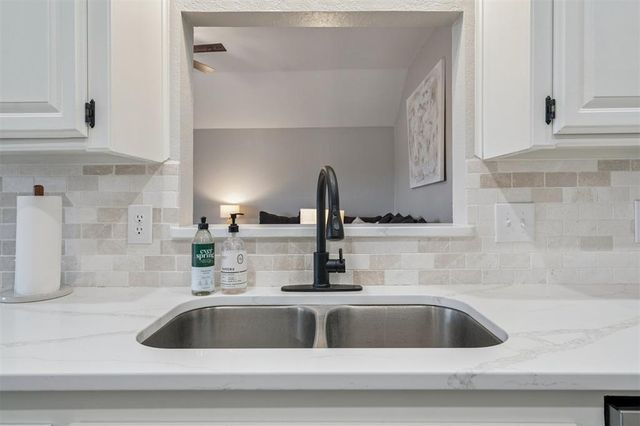 939 W Ridgehaven Way, Mustang, OK 73064