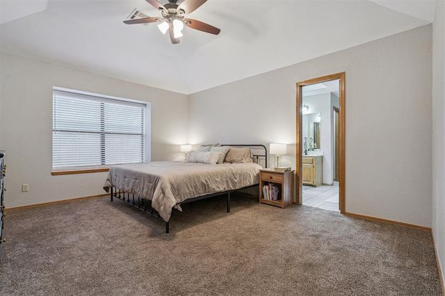 939 W Ridgehaven Way, Mustang, OK 73064