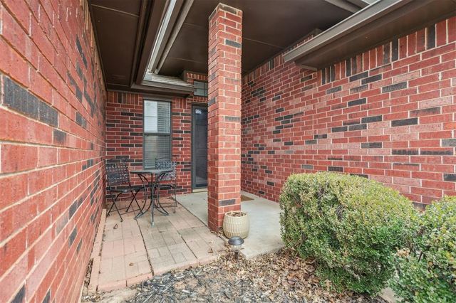 939 W Ridgehaven Way, Mustang, OK 73064