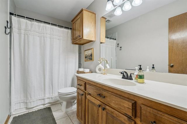 939 W Ridgehaven Way, Mustang, OK 73064