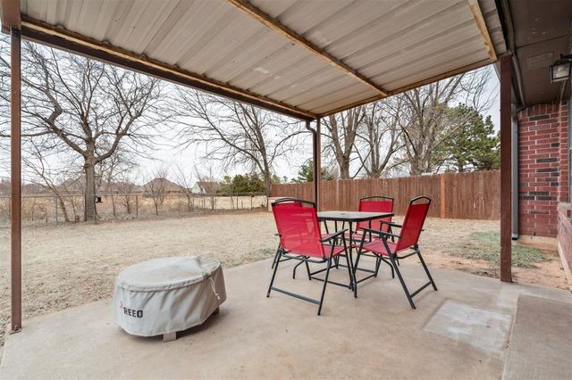 939 W Ridgehaven Way, Mustang, OK 73064