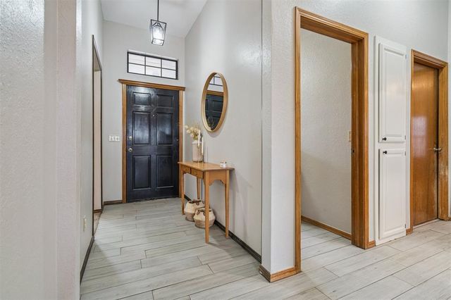 939 W Ridgehaven Way, Mustang, OK 73064