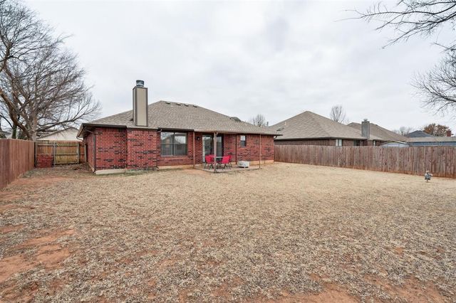 939 W Ridgehaven Way, Mustang, OK 73064