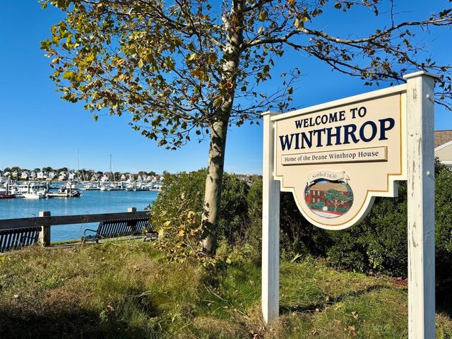 29 Seafoam Ave 1, Winthrop, MA 02152