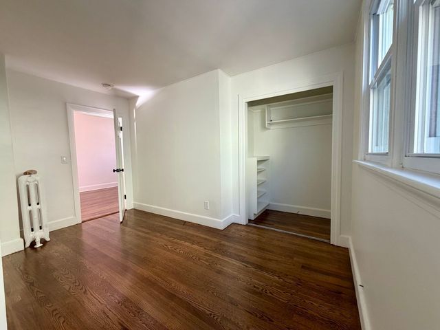 29 Seafoam Ave 1, Winthrop, MA 02152