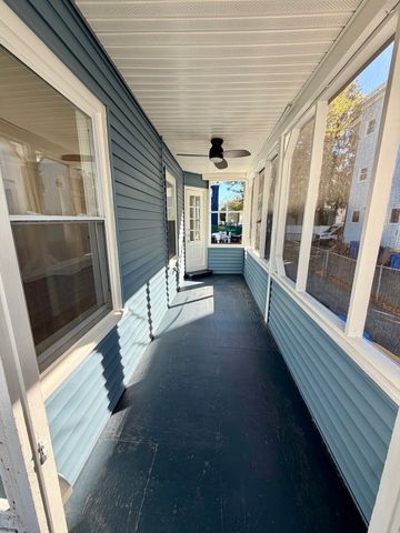 29 Seafoam Ave 1, Winthrop, MA 02152
